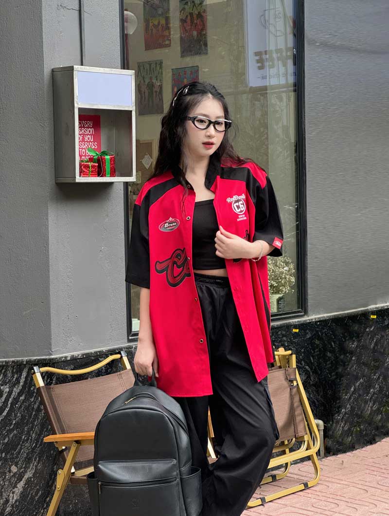 Mẫu áo sơ mi đồng phục lớp Infinite màu đỏ