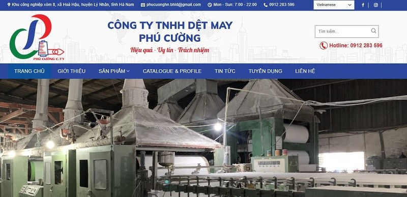 May Phú Cường sở hữu nhiều thiết kế áo lớp ấn tượng