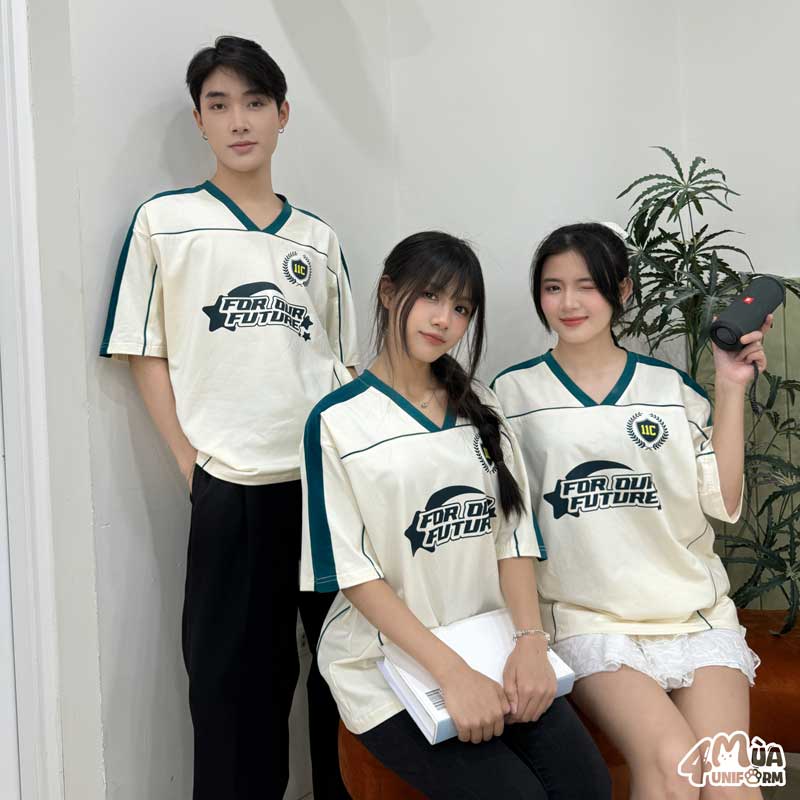 Mẫu áo lớp oversize đồng phục Vecta màu kem cheese