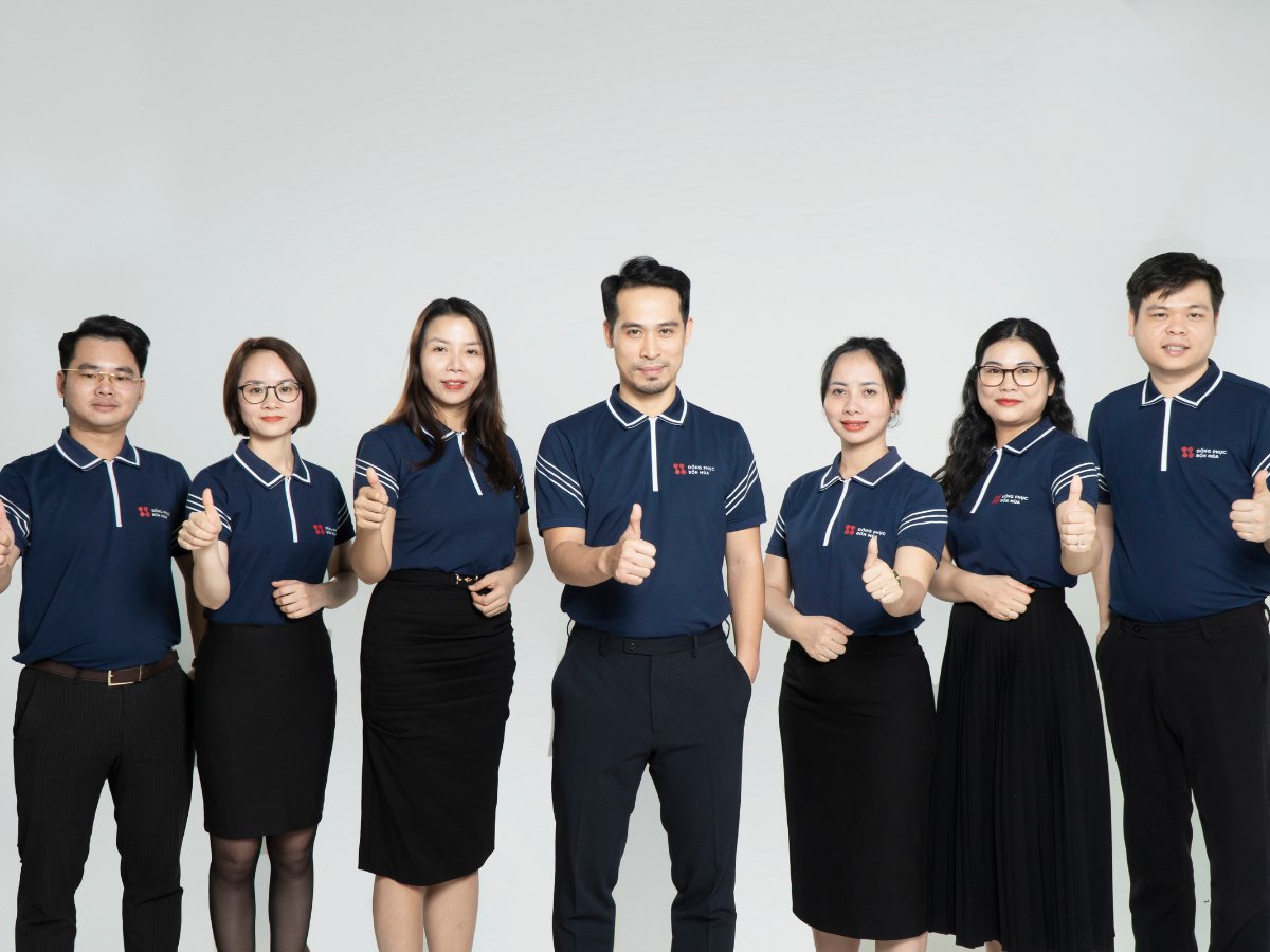 Bốn Mùa Uniform đồng hành cùng nhiều tập thể với những mẫu áo lớp thiết kế theo yêu cầu
