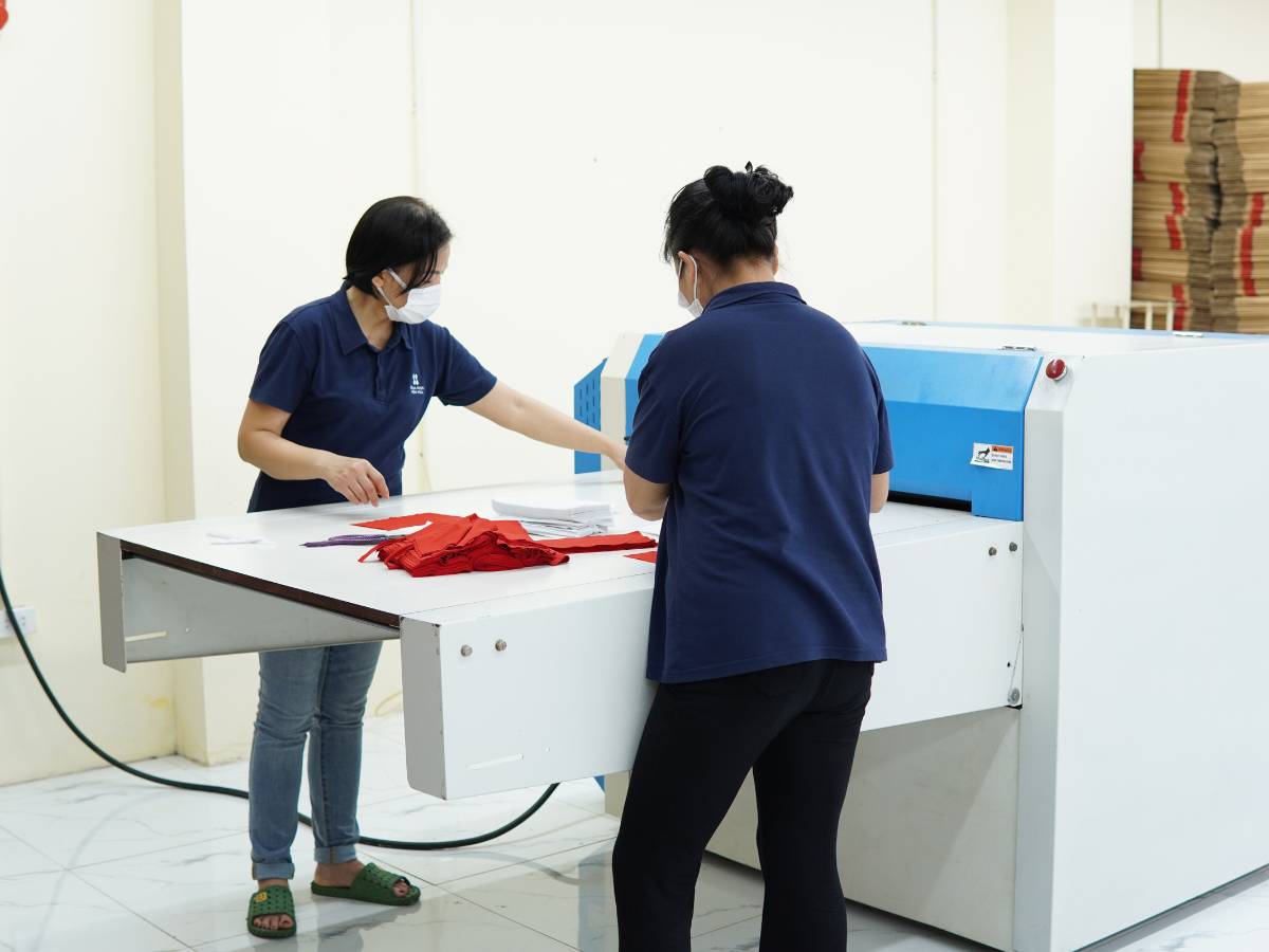 Bốn Mùa Uniform có giá in áo thun rẻ nhất thị trường