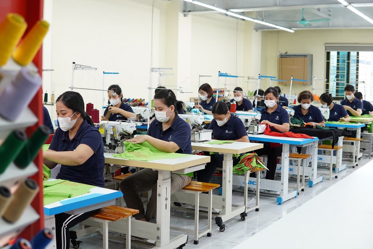 Bốn Mùa Uniform là một trong những đơn vị may áo lớp uy tín