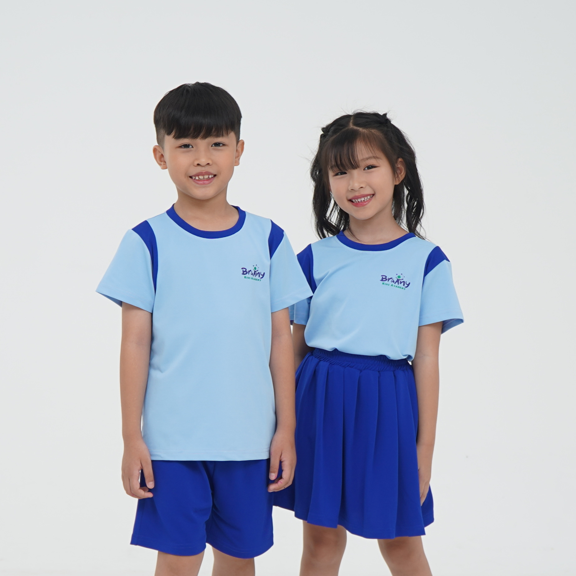 Mẫu Áo Đồng Phục Mầm Non Màu Xanh Dương Đẹp, Cổ Tròn
